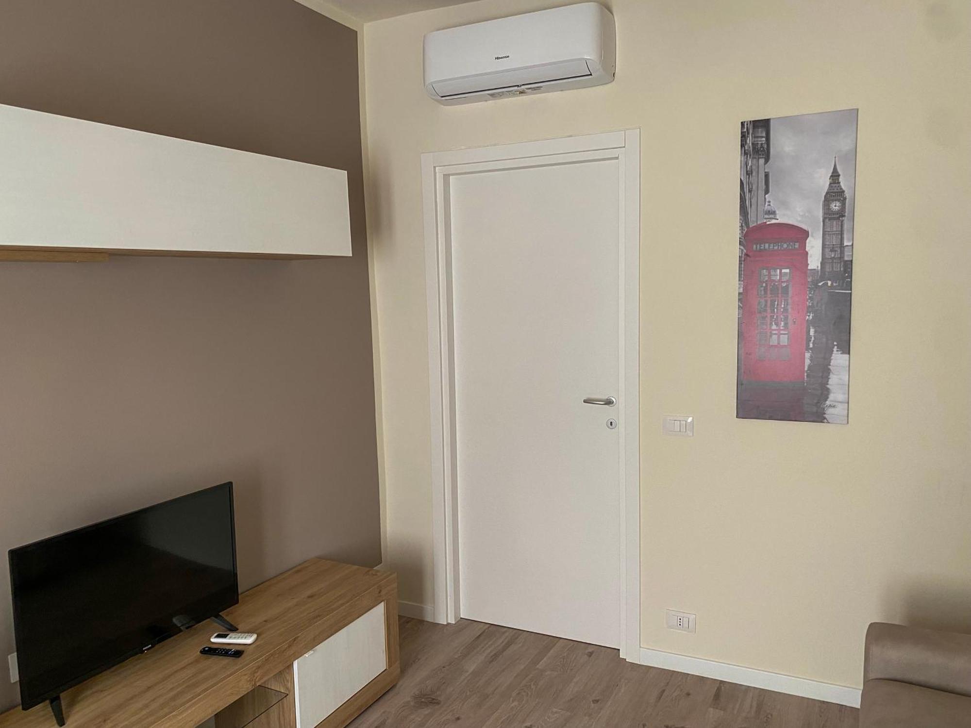 Appartamento Anna - Comfort E Stile In Centro Storico Imola Exterior photo